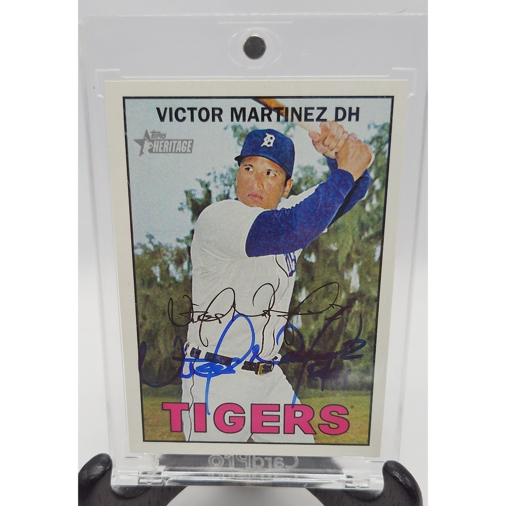 2016‎ Topps Heritage - Victor Martinez #385 JSA Certified Signature